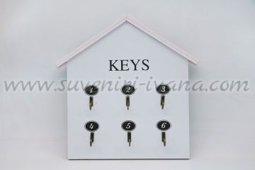 Дървена закачалка за ключове с формата на къщичка