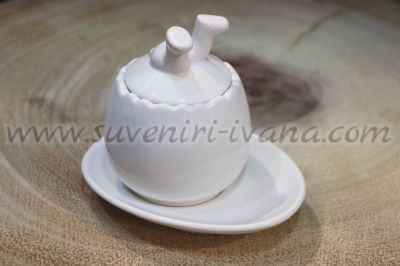 Керамична захарница с капаче и чинийка