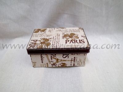 Кутия за подаръци от картон с текстилно покритие 19,5 х 13 х 9 см