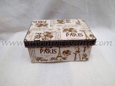 Кутия за подаръци от картон с текстилно покритие 25 х 18 х 11,5 см