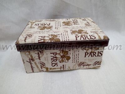 Кутия за подаръци от картон с текстилно покритие 28 х 20 х 13 см