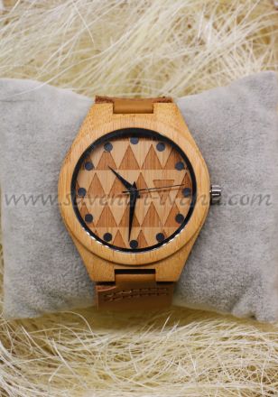 дървен часовник за ръка с кожена каишка