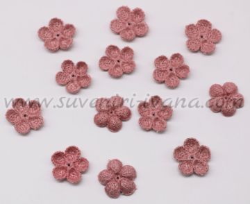 розови плетени цветенца за декорация