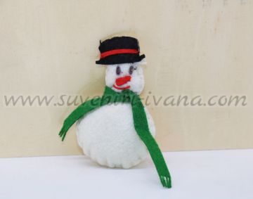 Снежен човек от филц 7,0 х 4,5 см.