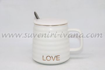 Бяла керамична чаша 'Love'