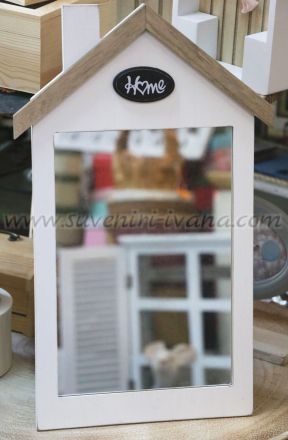 Огледало за стена къщичка с надпис 'Home'