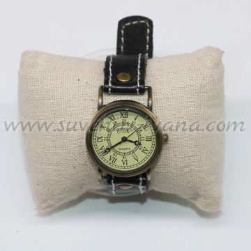 Часовник за ръка с черна каишка от естествена кожа