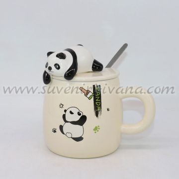чаша Happy Panda с капаче и лъжичка
