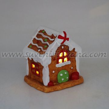 джинджифилова коледна къщичка с LED светлина