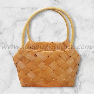 плетена кошничка от ратан с дръжки