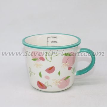 чаша с праскови и мерителна скала 300 мл