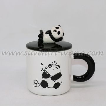 чаша с 3D панда капак и лъжичка
