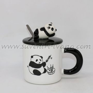 чаша с 3D панда капак и лъжичка