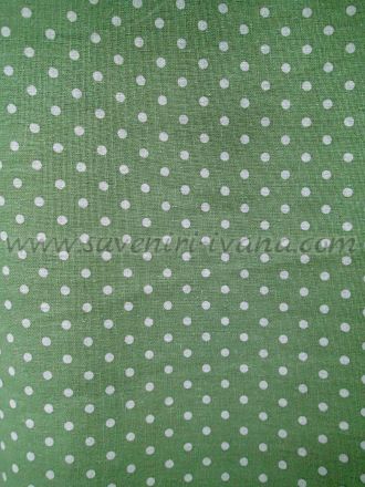 Зелен плат с бели точки подходящ за шиене и текстилни аксесоари