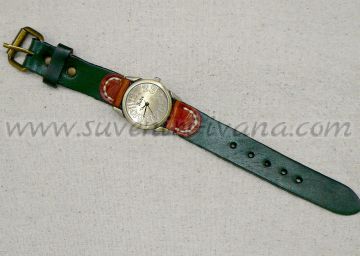 Часовник за ръка с тъмнозелена каишка от естествена кожа