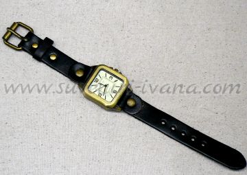 Часовник за ръка в стил винтидж с черна кожена каишка