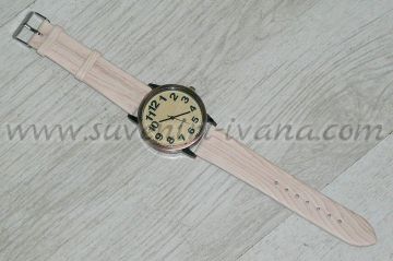 Ръчен часовник с циферблат и кожена каишка с цвят натурално дърво