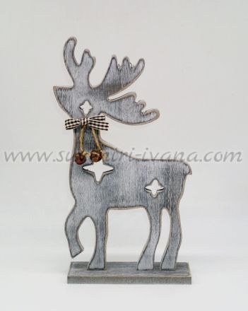 Дървено еленче за декорация с панделка и звънчета
