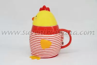 чаша пиленце с плюшена дрешка