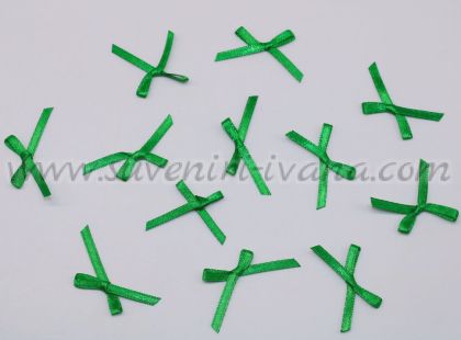 зелени сатенени панделки за декорация