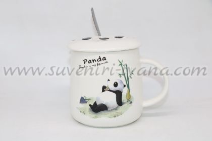 чаша с мече панда хапващо бамбук