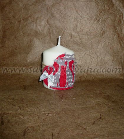 Свещ бяла с ръчна декорация 5,5 х 7,0 см.