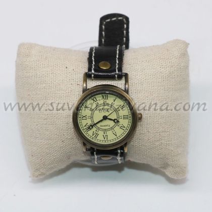 винтидж часовник за ръка с черна каишка от естествена кожа