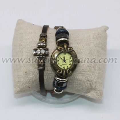 часовник за ръка с камъчета мъниста и каишка от естествена кожа
