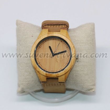 дървен часовник за ръка с бежова кожена каишка