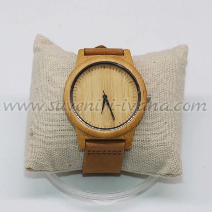 дървен часовник за ръка със светлокафява кожена каишка
