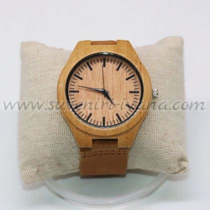 дървен часовник за ръка със светлокафява кожена каишка модел шест