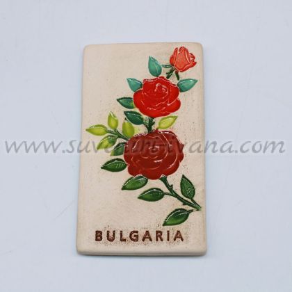 керамична плочка магнит за хладилник с роза и надпис Bulgaria 8,5 см