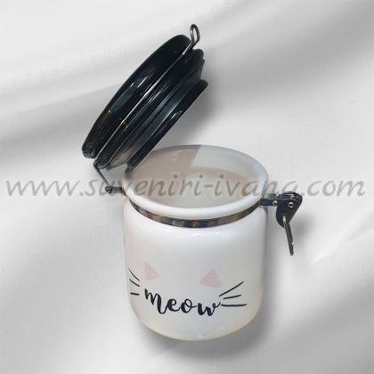 керамичен буркан с котешки мотив