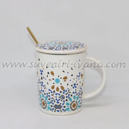 чаша с ориенталски мотиви