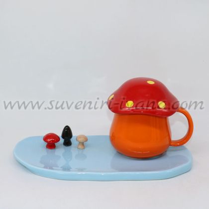 чаша гъбка с капак и декоративна поставка