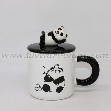 чаша с 3D панда капак и лъжичка