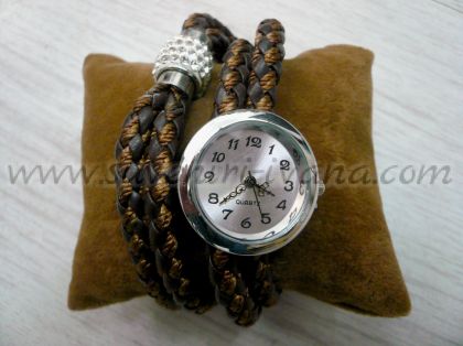 Часовник гривна в стил винтидж с каишка от кожа и текстил
