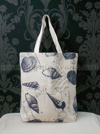 дамска чанта от текстил с десен раковини