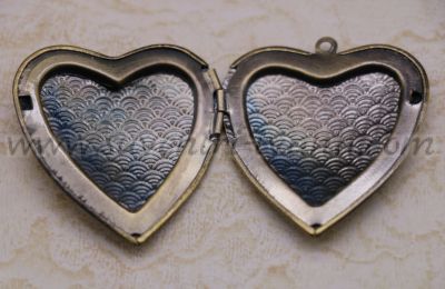 метално сърце с място за снимки за колиета и медальони