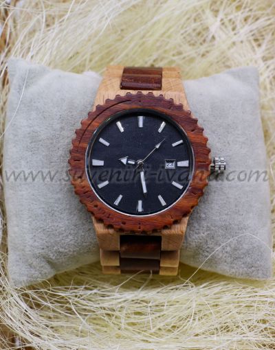 дървен часовник от бамбук с дата