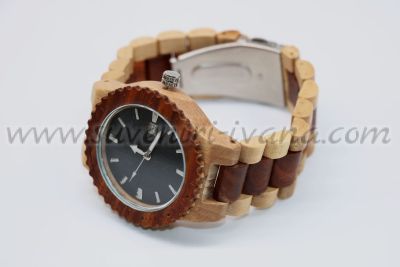 ръчен часовник дървен с датник