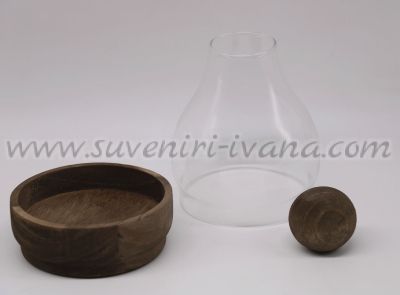 дървена основа със стъклен похлупак