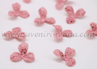розови декоративни цветенца от текстил