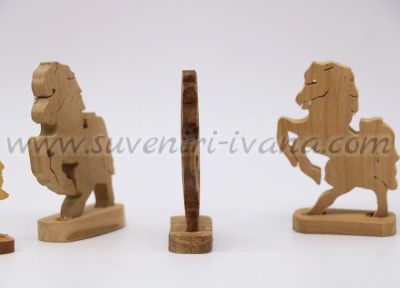 дървени играчки кончета