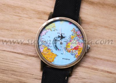винтидж часовник политическа карта на света