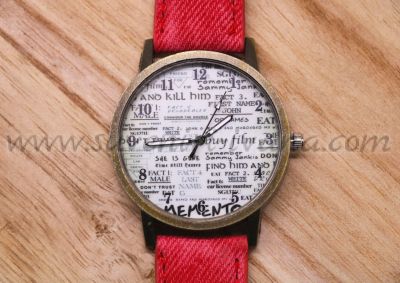 часовник за ръка червена каишка