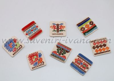 Керамични плочки с народни шевици и магнит