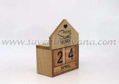 Дървен вечен календар 'Home Sweet Home'