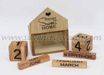 дървен календар home sweet home