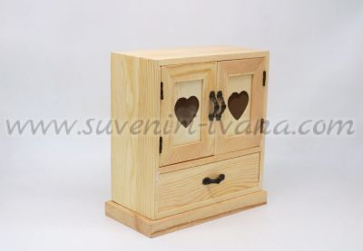 кутии за декупаж-дървено гардеробче